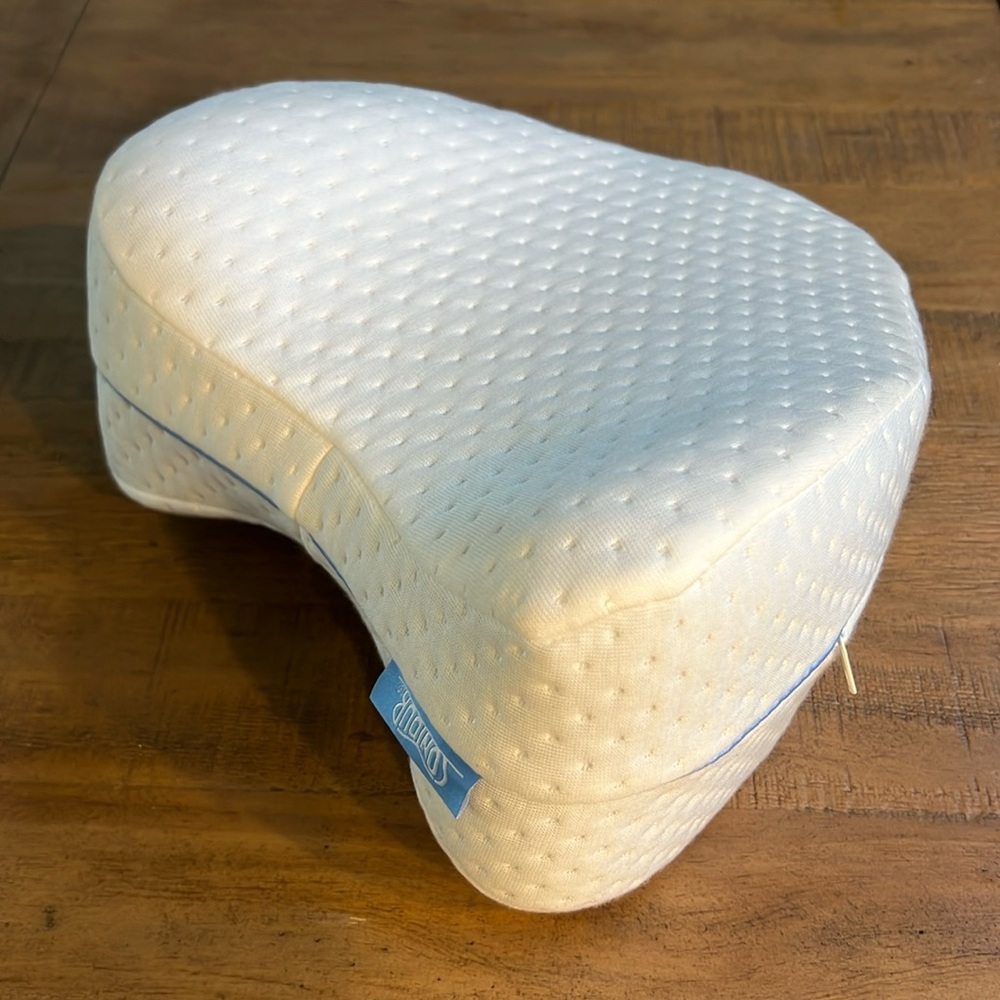 Contour Legacy Leg & Knee Foam Support Pillow